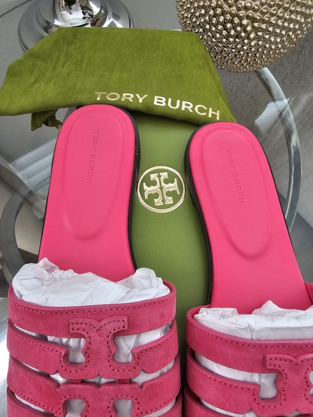 Tory Burch Ines Slide Fuschia Pink. - Picture 6 of 8
